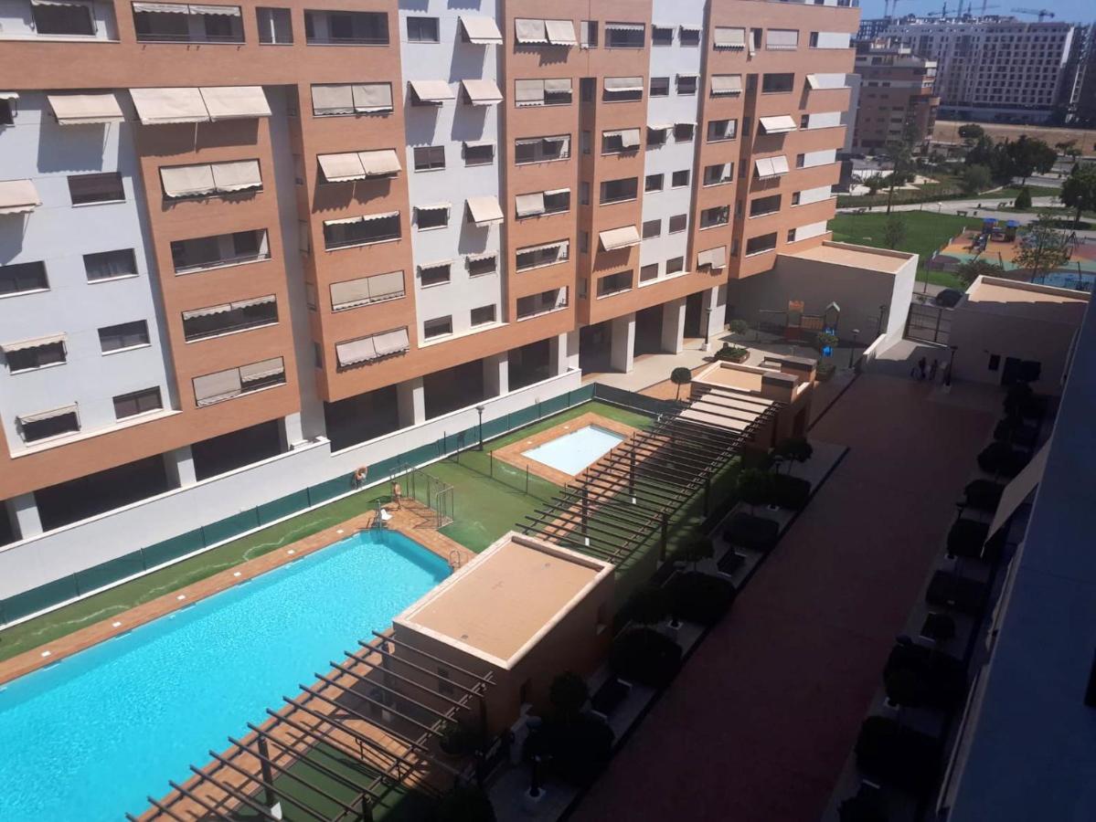 Apartment With 4 Bedrooms In Malaga With Wonderful Mountain View Shared Pool And Terrace מראה חיצוני תמונה